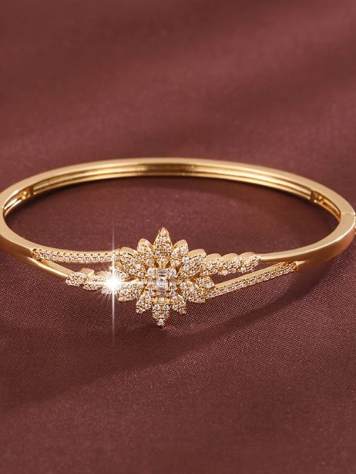 Minimalist Diamond Floral Bracelet |18K Gold